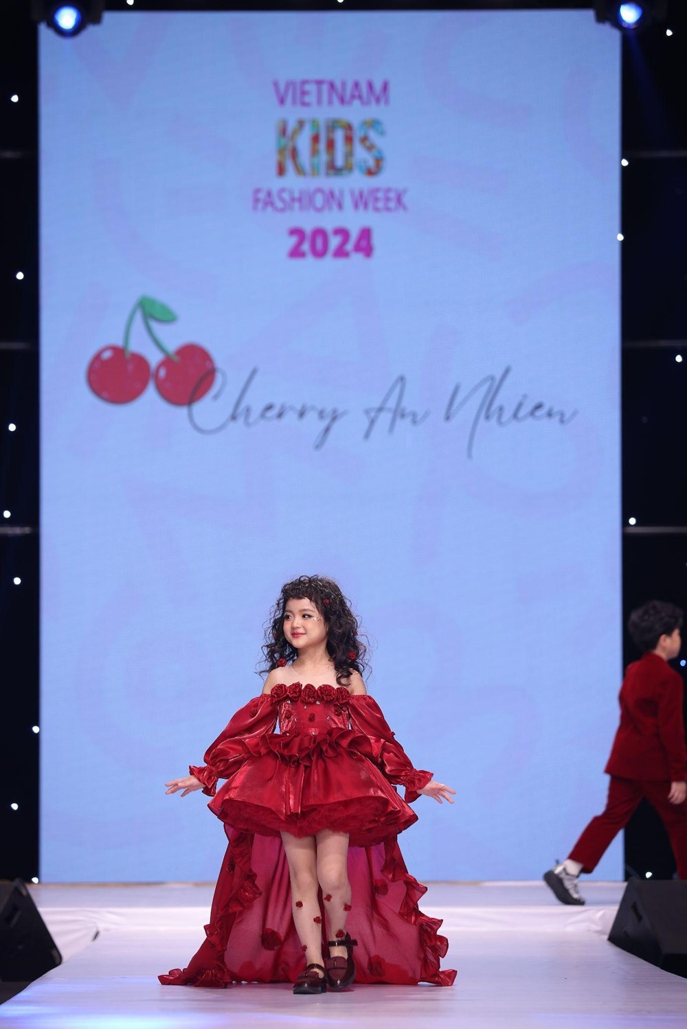 Bùng nổ sắc màu và tài năng trên sân khấu VKFW 2024 - ảnh 2