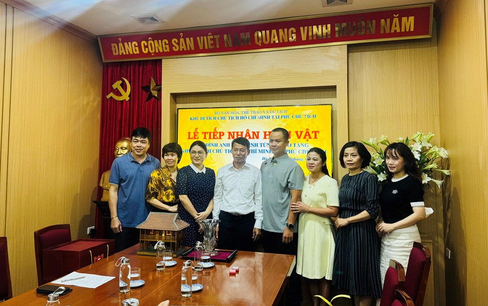 Khu Di tích Chủ tịch Hồ Chí Minh tại Phủ Chủ tịch tiếp nhận hiện vật giá trị - ảnh 5