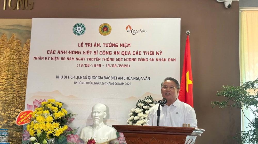 Lễ tri ân tưởng niệm các thế hệ Anh hùng liệt sĩ Công an nhân dân Việt Nam - ảnh 3