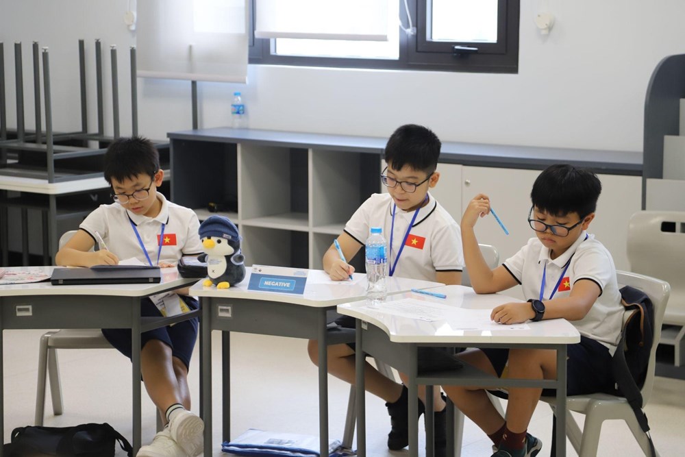 Lộ diện Top 3 xuất sắc nhất Vietnamese Scholars Debating Championship 2025 - ảnh 5