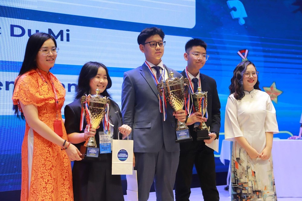 Lộ diện Top 3 xuất sắc nhất Vietnamese Scholars Debating Championship 2025 - ảnh 8