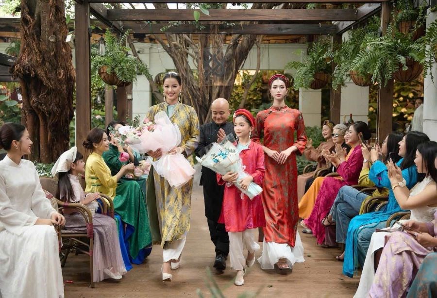Nguyễn Cao Minh Anh làm “nàng thơ” trong show diễn của Cao Minh Tiến - ảnh 3