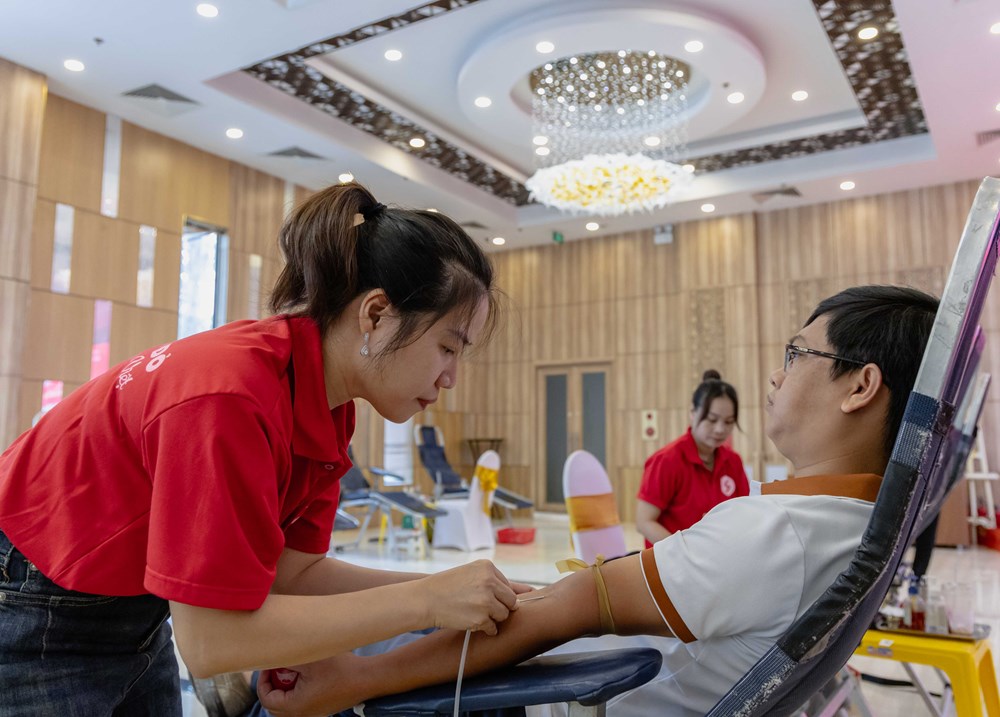 Nghĩa tình trong từng giọt máu - ảnh 8