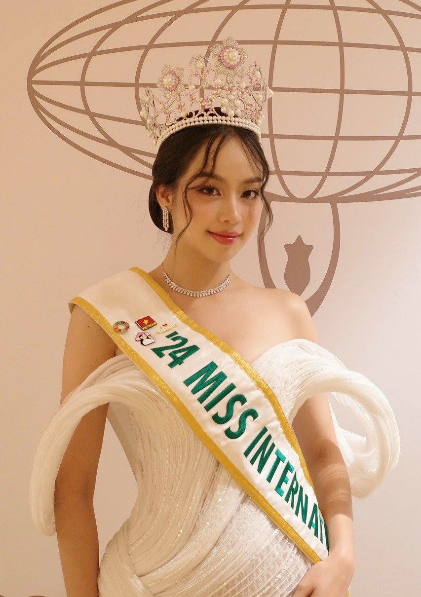 Hoa hậu Thanh Thủy “ghi điểm” tại Mỹ - ảnh 1