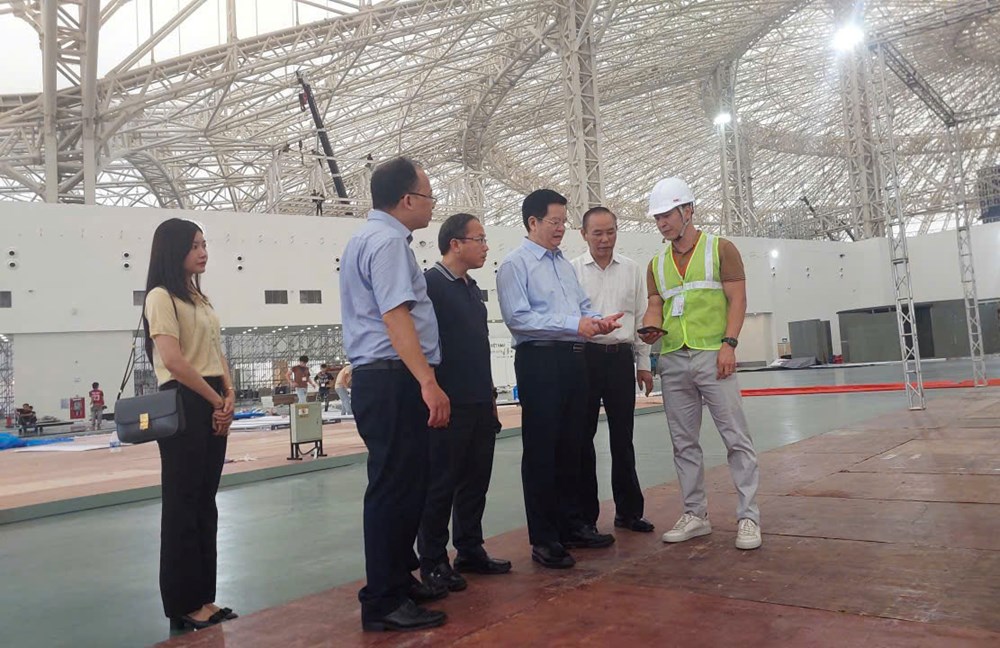 Thủ tướng kiểm tra công tác thi công “Triển lãm Thành tựu đất nước” - ảnh 3