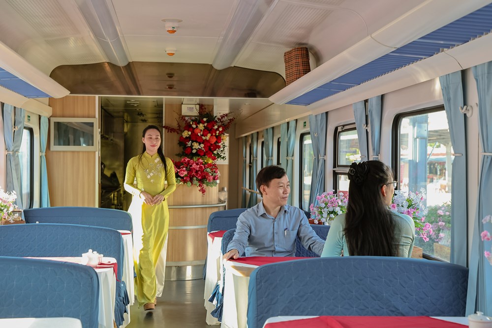 Du lịch Quảng Trị: “Đòn bẩy mềm” từ tàu chất lượng cao - ảnh 6
