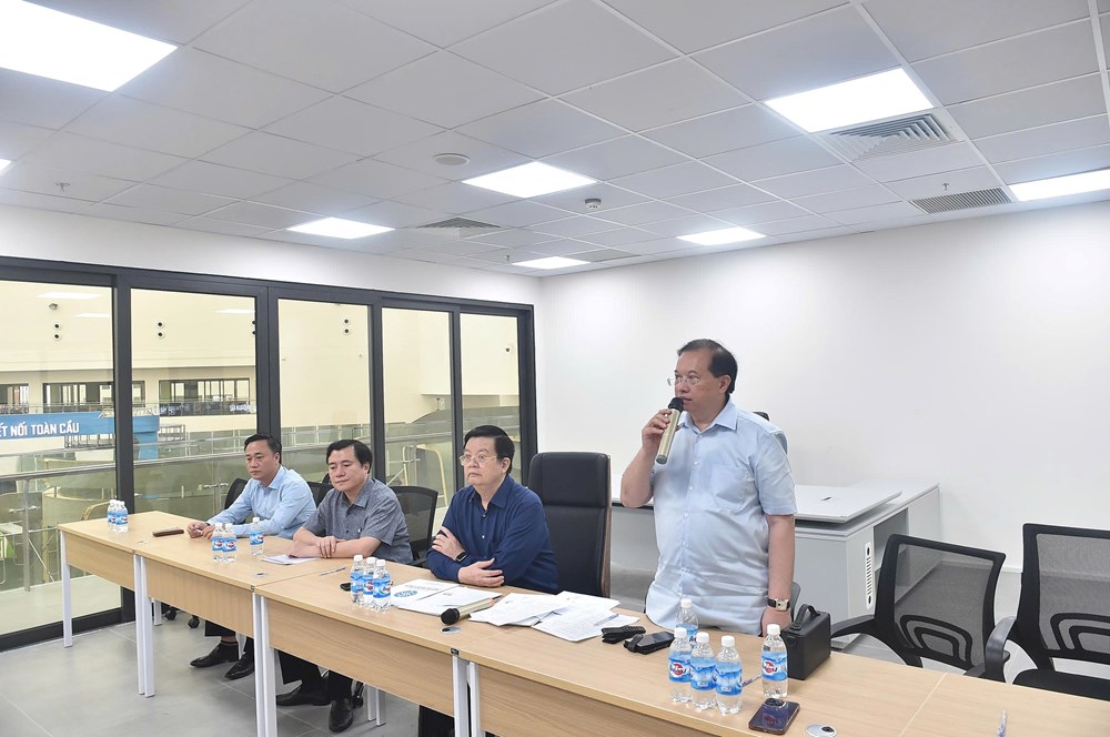Phó Thủ tướng Mai Văn Chính “chấm điểm” tiến độ thi công các đơn vị tham gia Triển lãm Thành tựu đất nước - ảnh 2
