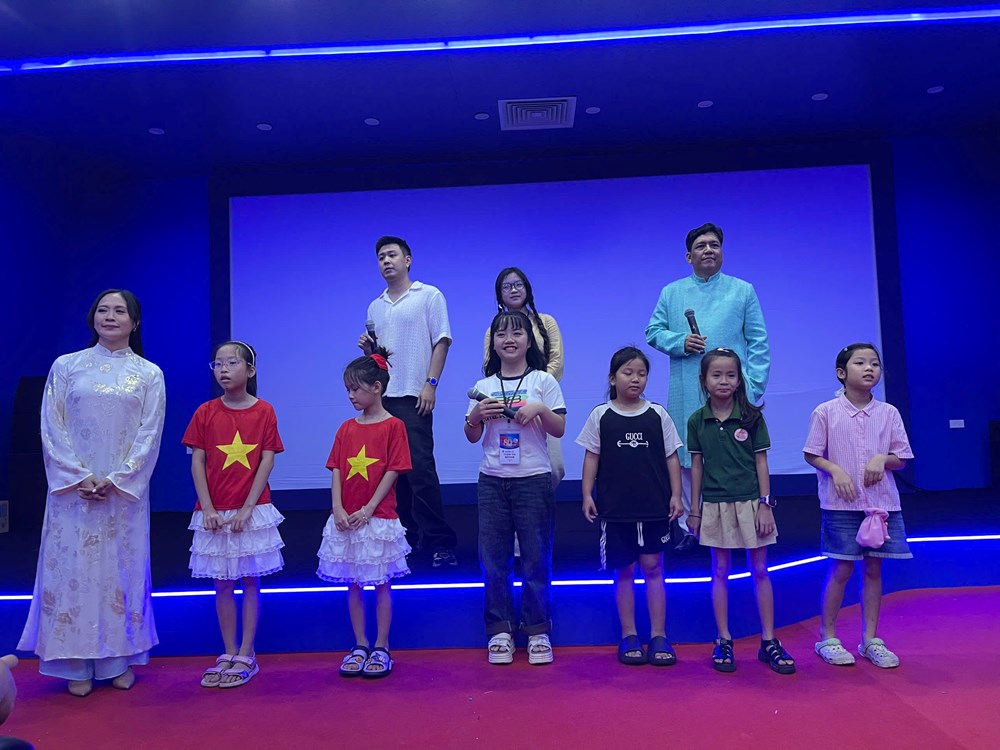 “Anh thầy ngôi sao” tái ngộ khán giả - ảnh 2