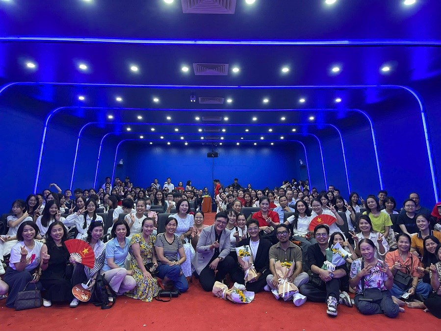Khán giả cười nghiêng ngả khi được gặp “siêu lầy” Mạc Văn Khoa - ảnh 6