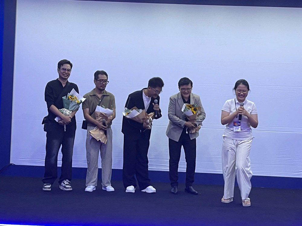 Khán giả cười nghiêng ngả khi được gặp “siêu lầy” Mạc Văn Khoa - ảnh 4