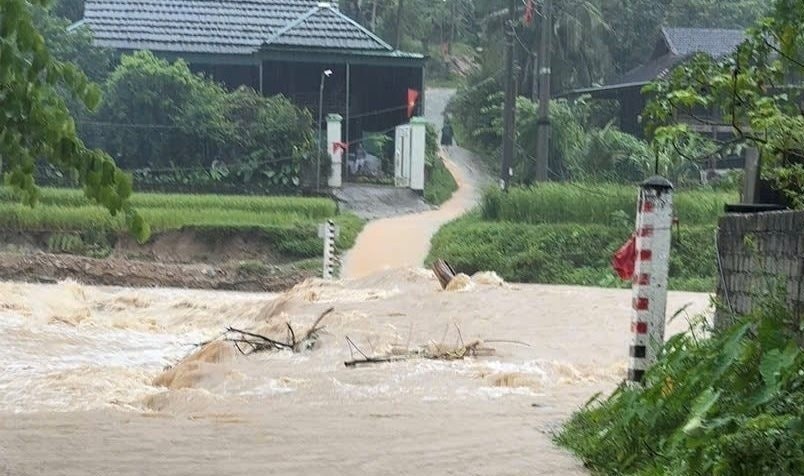 Cảnh báo mưa lớn kéo dài, nguy cơ lũ quét ở vùng núi phía Bắc - ảnh 1