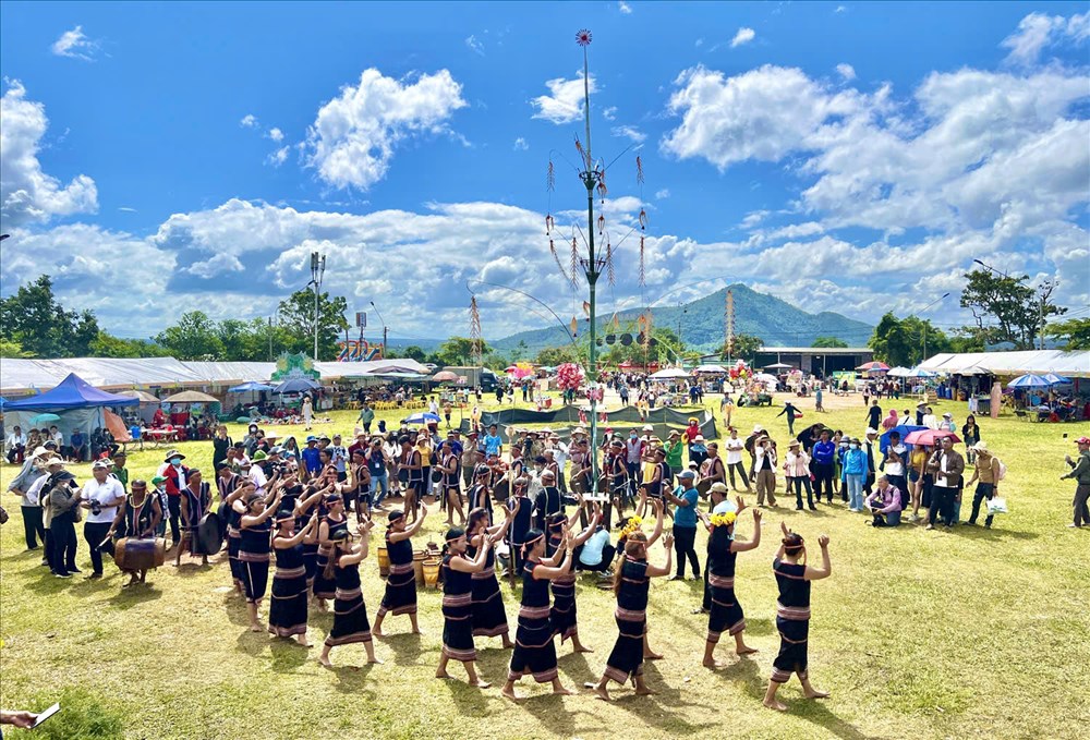 Lời tri ân đất trời, sợi dây kết nối cộng đồng - ảnh 1