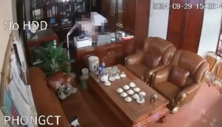 Cơ quan chức năng truy tìm người phát tán clip một đàn ông “thân mật” nhiều phụ nữ - ảnh 1