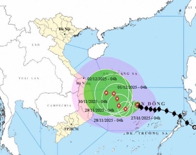 Bão số 15 diễn biến bất ngờ, mạnh lên 4 cấp - ảnh 1