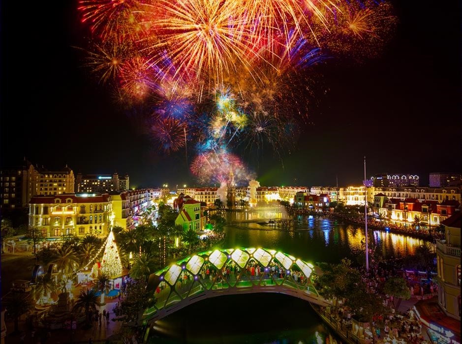 “Trung tâm countdown họ Vin” vững vàng vị thế điểm đến quốc dân - ảnh 11