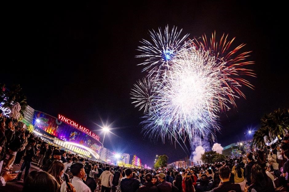 “Trung tâm countdown họ Vin” vững vàng vị thế điểm đến quốc dân - ảnh 5