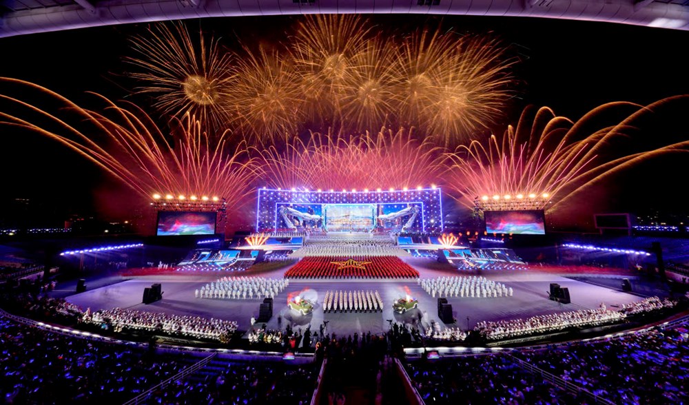 Từ Phú Quốc, Đà Nẵng, Sun Group mang cả bầu trời pháo hoa đỉnh cao ra Thủ đô - ảnh 5