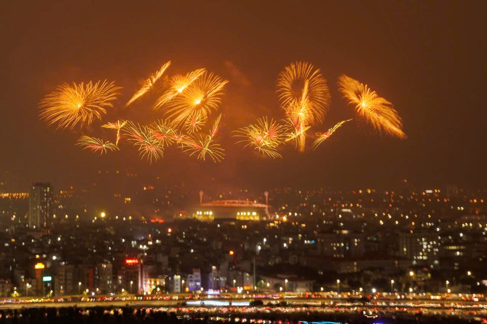 Từ Phú Quốc, Đà Nẵng, Sun Group mang cả bầu trời pháo hoa đỉnh cao ra Thủ đô - ảnh 10