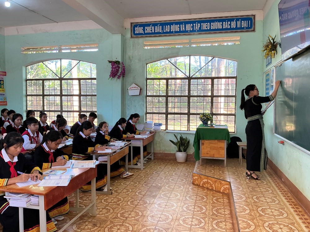 Chấn chỉnh học bổ trợ, liên kết: Không biến trường học thành “dịch vụ thu phí” - ảnh 1