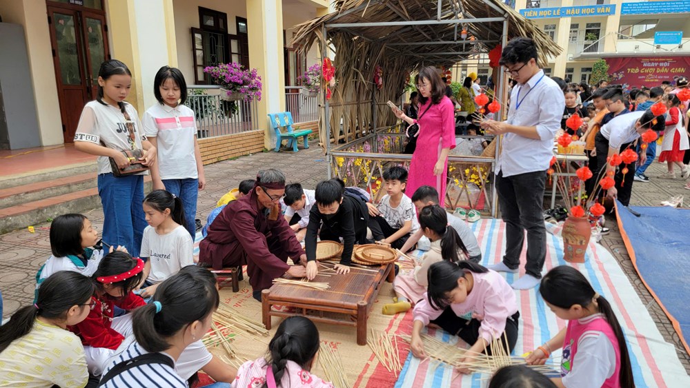 “Tết học đường” gây nhiều ý kiến trái chiều, phụ huynh nói gì? - ảnh 3