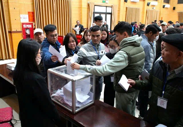 Điều gì khiến giá đất đấu giá tại xã Tây Phương, Hà Nội lên tới hơn 164 triệu đồng/m2? - ảnh 1