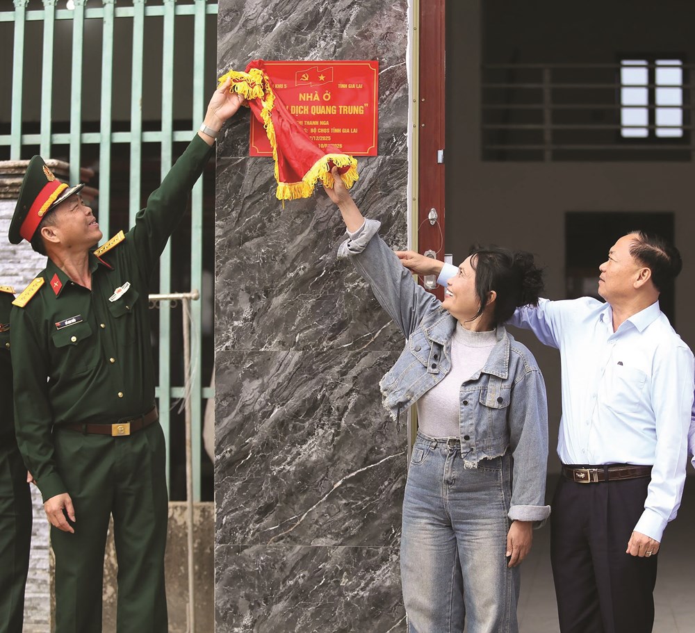 Ấm áp bên những ngôi nhà mới - ảnh 1