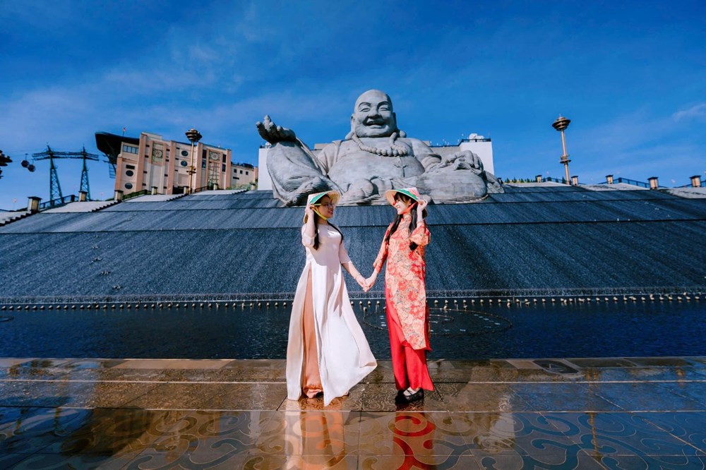 Gần 157.000 lượt khách đi cáp treo lên núi Bà Đen trong ngày Khai mạc Hội xuân  - ảnh 6