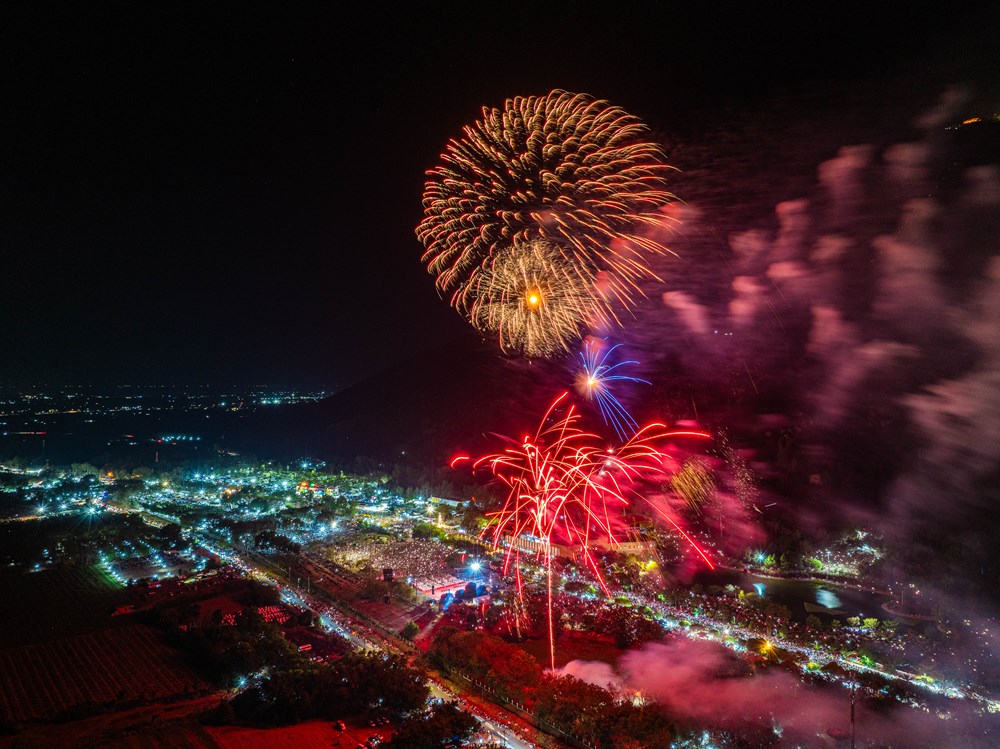 Gần 157.000 lượt khách đi cáp treo lên núi Bà Đen trong ngày Khai mạc Hội xuân  - ảnh 3