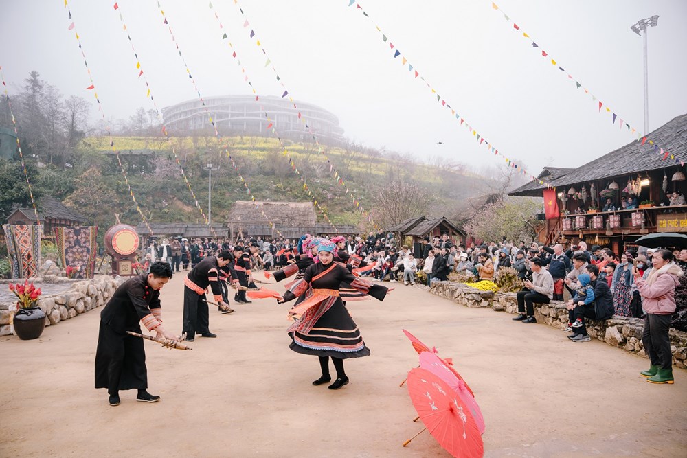 Lạc lối với thiên đường hoa cải vàng tại Fansipan - ảnh 6