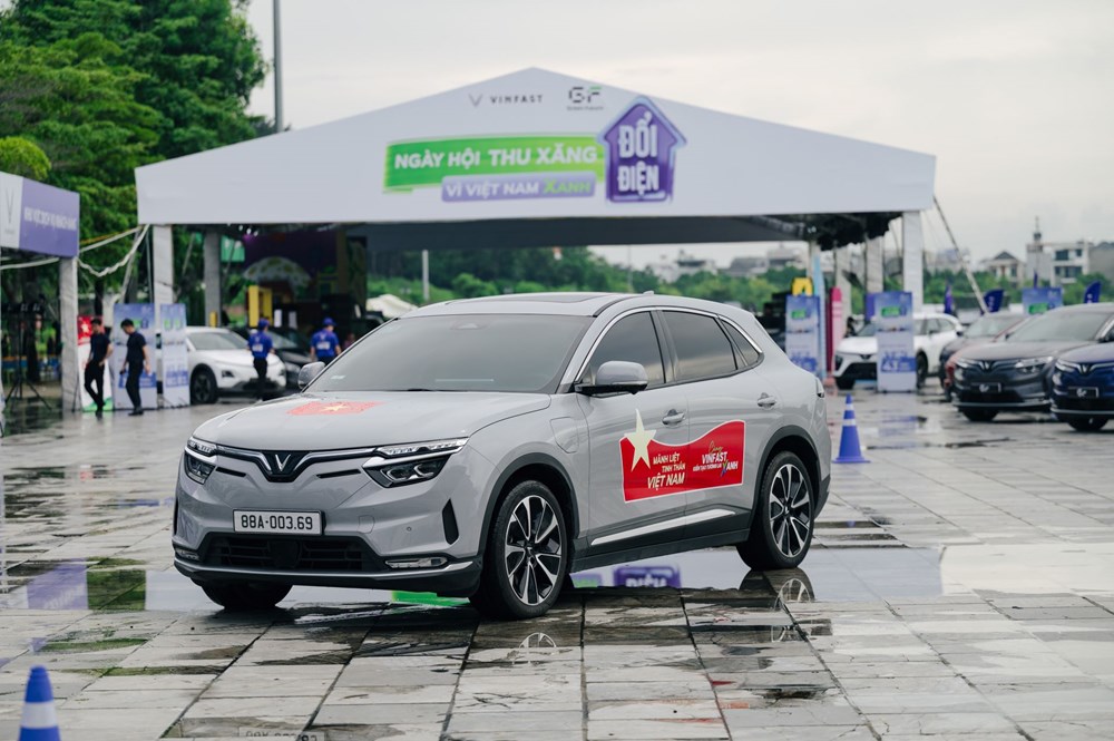 Cơ hội cuối thử vận may trúng xe máy điện khi mua VinFast VF 8 - ảnh 2