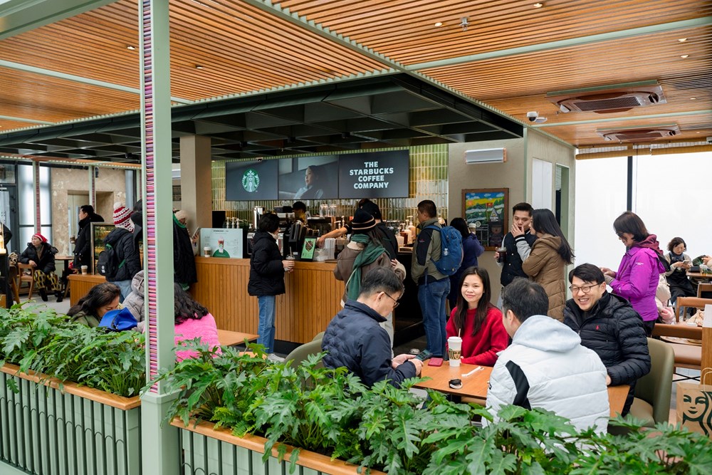 Khai trương cửa hàng Starbucks Fansipan đạt kỷ lục cao nhất châu Á  - ảnh 4