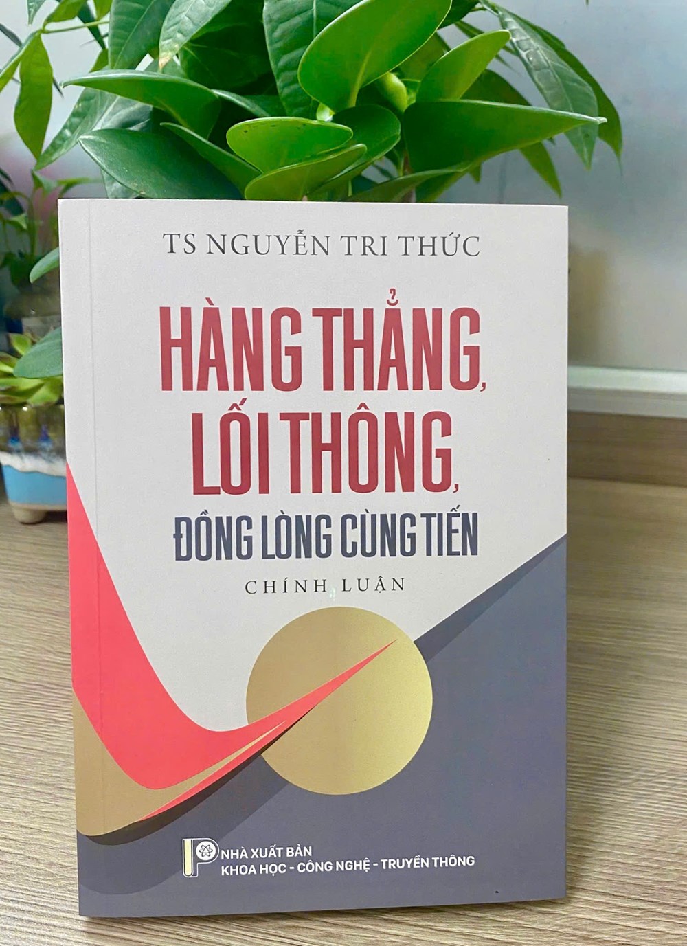 Mới, sắc và hay - ảnh 1