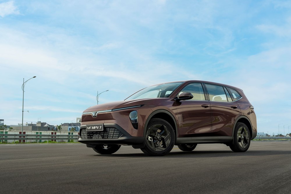 Mua xe 7 chỗ nào phù hợp nhất cho gia đình trong kỳ nghỉ lễ tới? - ảnh 1