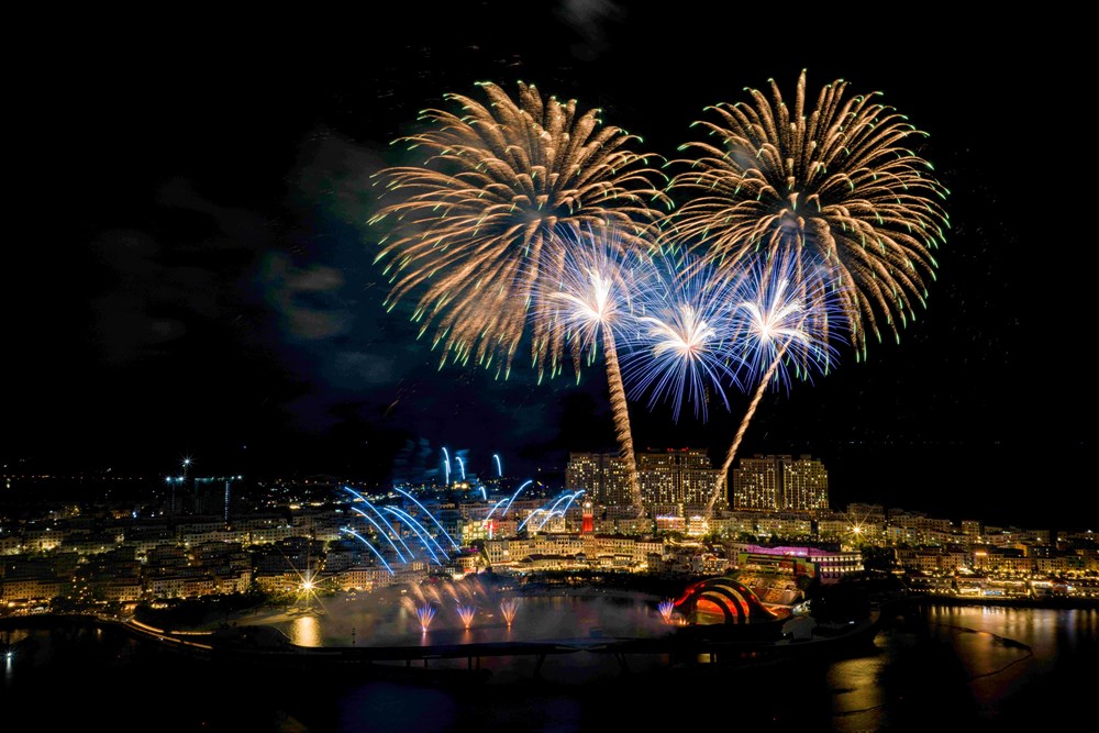 Điểm danh những điểm đến hot nhất trong 2 kỳ nghỉ lễ kéo dài 7 ngày - ảnh 12