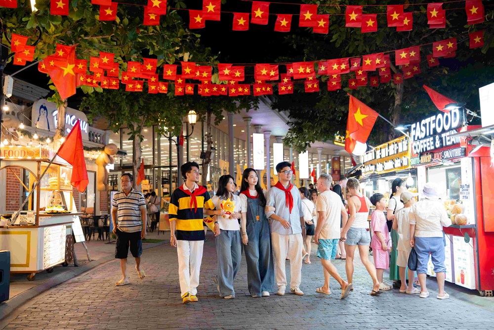 Điểm danh những điểm đến hot nhất trong 2 kỳ nghỉ lễ kéo dài 7 ngày - ảnh 11