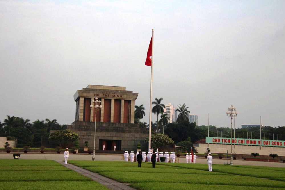 Ngày ngày dòng người đi trong thương nhớ - ảnh 3