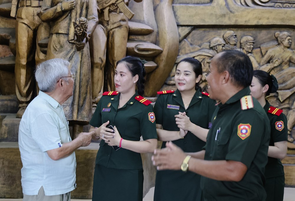 Bài 1: Mang nặng ân tình với Việt Nam - ảnh 2