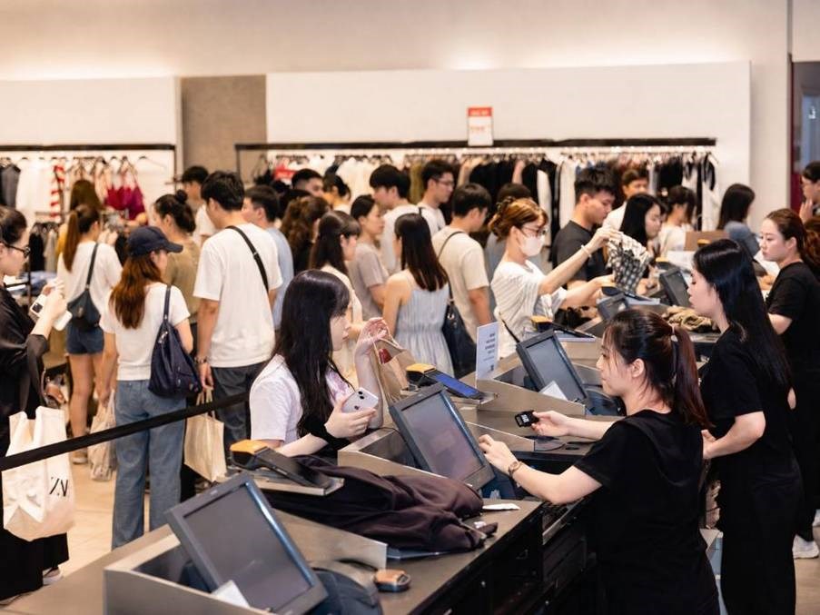  Vincom Red Sale 2026 khởi động “đường đua” mua sắm lớn với loạt ưu đãi tới 70% - ảnh 6