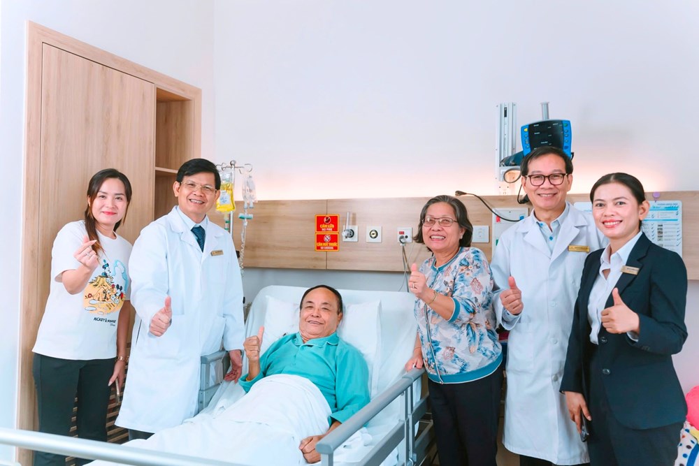 Vinmec Central Park phẫu thuật nội soi cắt gan thành công cho bệnh nhân Campuchia mắc ung thư - ảnh 2