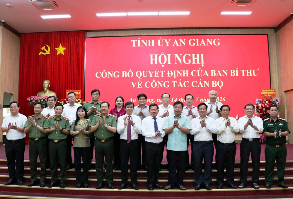 Trung tướng Đinh Văn Nơi giữ chức Phó Bí thư Tỉnh ủy An Giang, Bí thư Đảng ủy đặc khu Phú Quốc - ảnh 2