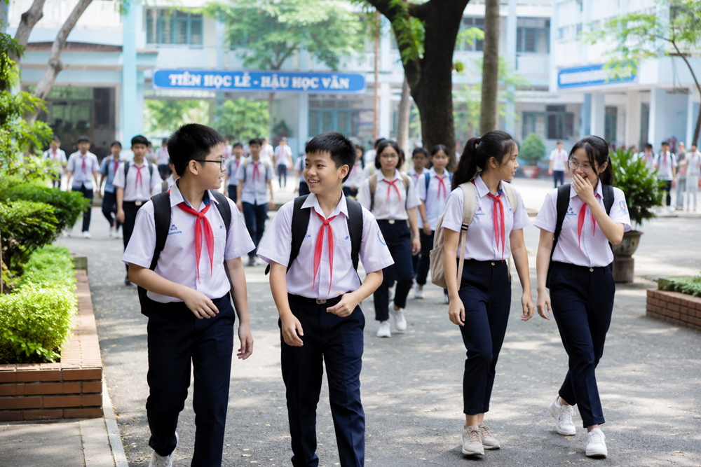 6 trường công Hà Nội thu học phí riêng, cao nhất 4,5 triệu đồng/tháng: Phụ huynh phải đóng thêm gì? - ảnh 1