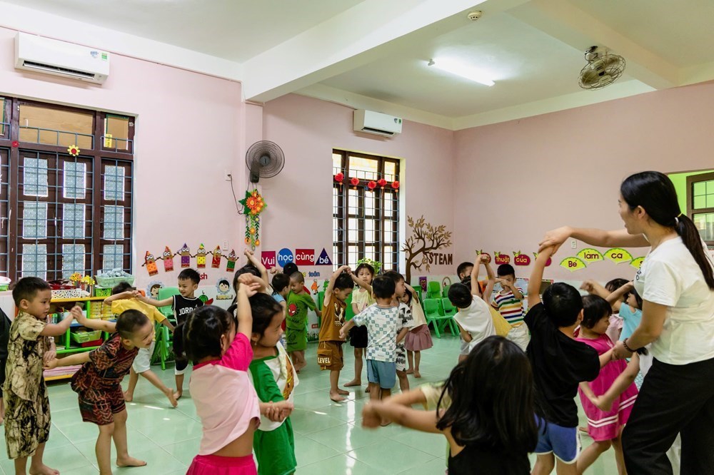 Từ 1.8 giáo viên được hỗ trợ 2,5 triệu đồng/tháng: Những ai được hưởng? - ảnh 1