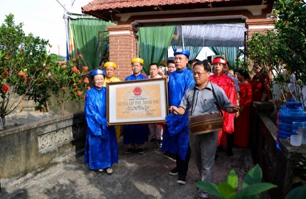 Hà Tĩnh: Nhà thờ Phạm Huy đón nhận Bằng xếp hạng Di tích lịch sử cấp tỉnh - ảnh 8