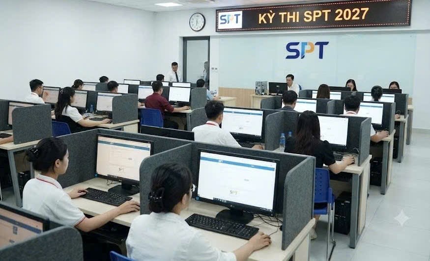 SPT 2027 đổi cách thi: Thí sinh làm bài trên máy tính nhưng vẫn phải cầm bút ở 2 môn này - ảnh 1