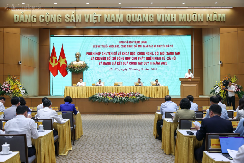 Trước ngày 30.10: 12 triệu dữ liệu văn bằng, chứng chỉ sẽ được tích hợp trên VNeID - ảnh 1