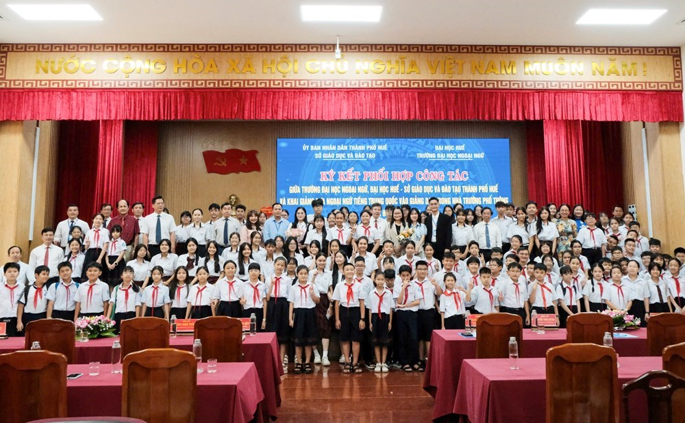 Sau tiếng Anh, tiếng Trung đang trở thành lựa chọn mới của học sinh? - ảnh 1