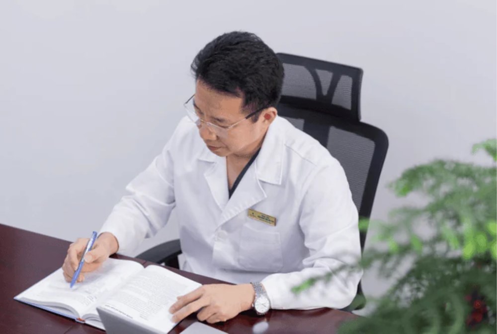 Câu chuyện phía sau chiếc kim giúp bác sĩ Việt giải bài toán khó trong phẫu thuật nhi - ảnh 1