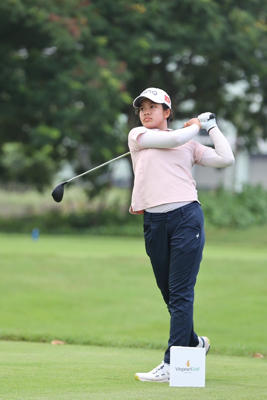 Đức Sơn và Gia Hân tạm dẫn đầu Giải vô địch Golf quốc gia Cúp Vinfast - Hải Phòng - ảnh 1