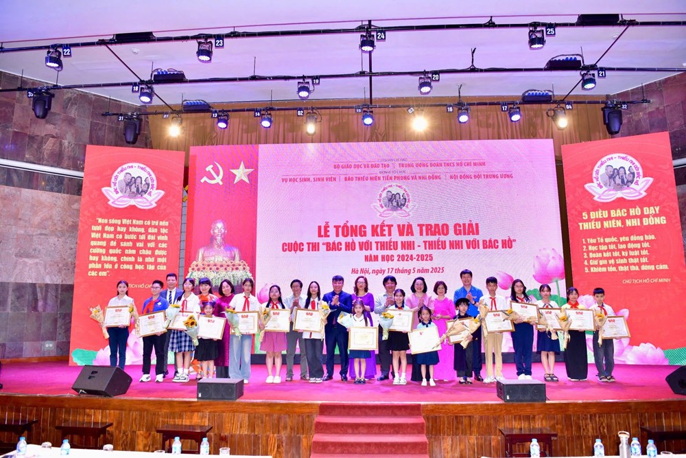 Lễ tổng kết và trao giải cuộc thi “Bác Hồ với thiếu nhi - Thiếu nhi với Bác Hồ” năm học 2024-2025 - ảnh 2