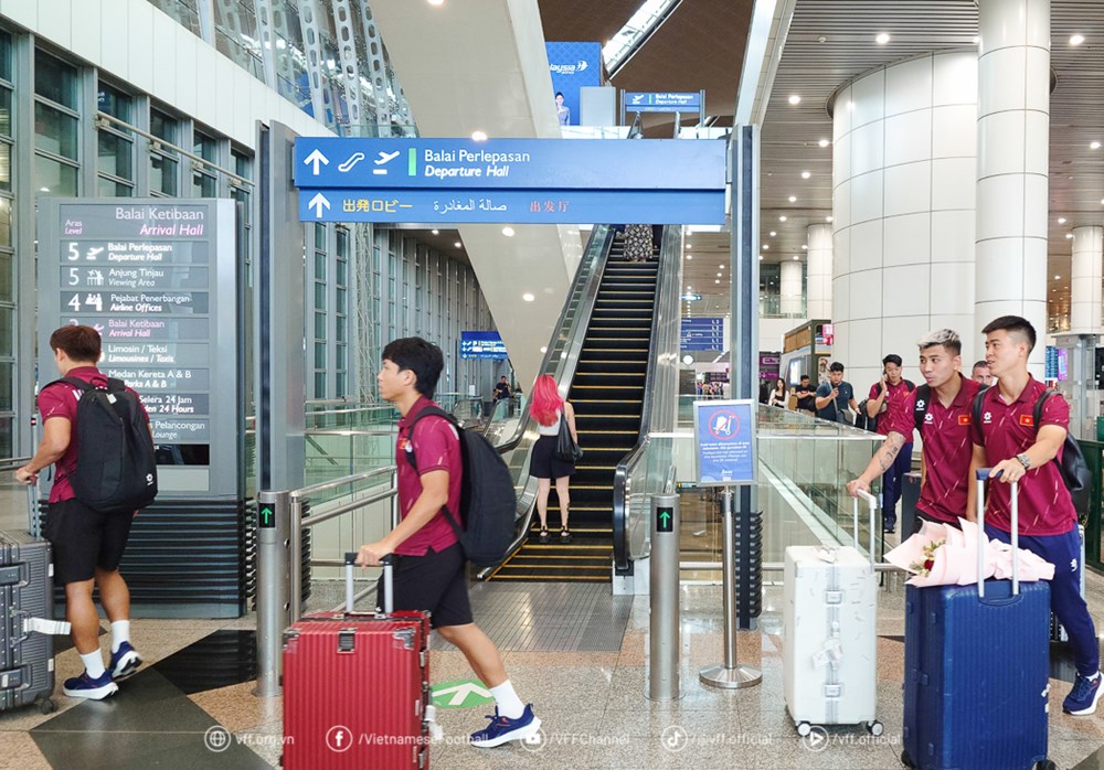 Đội tuyển Việt Nam tới Malaysia, sẵn sàng bước vào chiến dịch vòng loại Asian Cup 2027 - ảnh 1